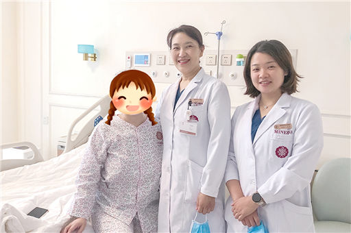无疤痕！30分钟切除“环上肌瘤”，出血几毫升，第二天出院