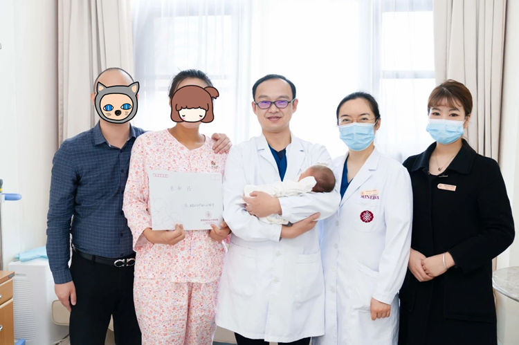 感谢信追星追到米诺娃！二胎妈妈再次结缘产科男神平安诞下宝贝！
